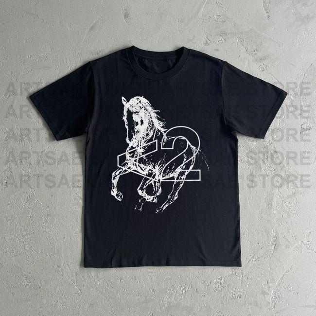 The Top 10 Must-Have Items from 2Hollis Official Shop